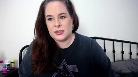 Snapshot of taylormichaels87 chatting on September 30, 2:27 am Taylor Michaels online show from September 30, 2:27 am