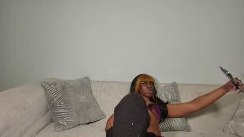 Taylor online show from February 21, 5:13 am