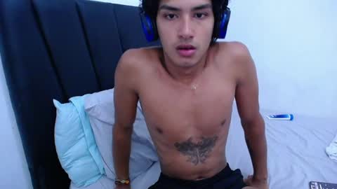 Tayron online show from February 16, 7:05 pm