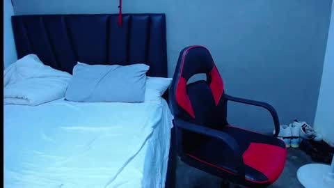 Snapshot of tayronx33 chatting on November 16, 6:46 pm Tayron online show from November 16, 6:46 pm