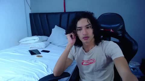 Tayron online show from March 20, 7:08 pm