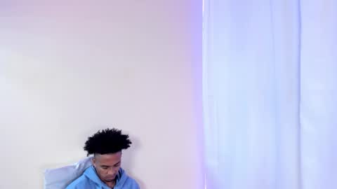 Snapshot of taysonysasha chatting on October 27, 9:30 pm ask for cum online show from October 27, 9:30 pm