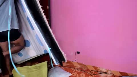 Snapshot of taysonysasha chatting on December 5, 8:16 pm ask for cum online show from December 5, 8:16 pm