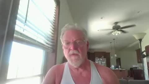 Snapshot of tc5350ranch chatting on July 2, 5:52 pm ybnorml online show from July 2, 5:52 pm