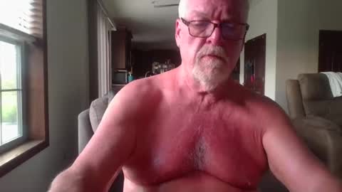Snapshot of tc5350ranch chatting on July 19, 1:53 am ybnorml online show from July 19, 1:53 am