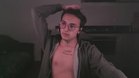 Snapshot of te0__0 chatting on February 14, 3:11 am Teo independent model online show from February 14, 3:11 am