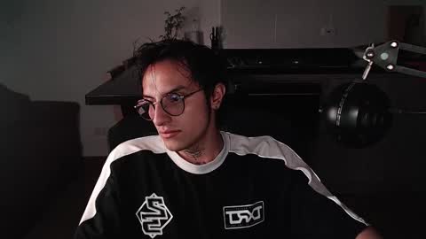 Teo independent model online show from March 5, 3:13 am