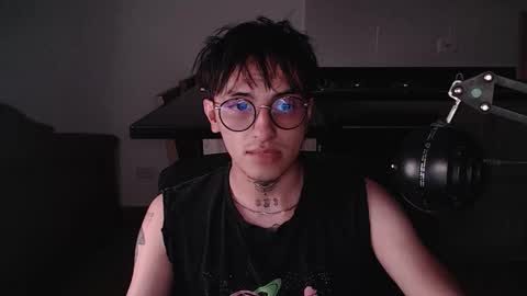 Teo independent model online show from March 20, 6:07 am