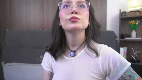 Leo and Luna online show from April 5, 4:26 pm