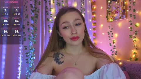 Snapshot of tease_mee_now chatting on October 27, 2:54 pm Eva online show from October 27, 2:54 pm