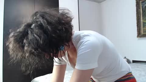 Snapshot of teasexpert4444 chatting on February 10, 8:42 am ALICIA--- online show from February 10, 8:42 am