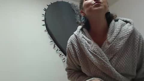 Snapshot of teasexpert4444 chatting on December 17, 9:04 am ALICIA--- online show from December 17, 9:04 am