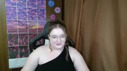 Snapshot of teasing_dora chatting on July 25, 11:35 pm Teasing Dora online show from July 25, 11:35 pm