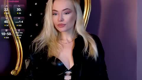 Snapshot of teasingjulianna chatting on September 27, 12:54 pm teasingjulianna online show from September 27, 12:54 pm