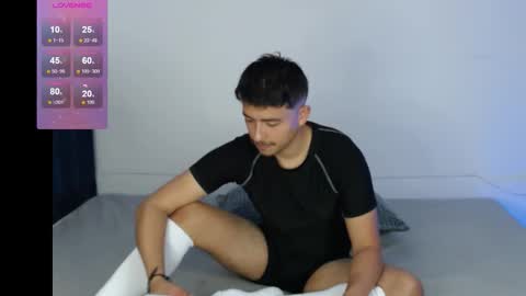 teban_28 online show from December 18, 2:39 am