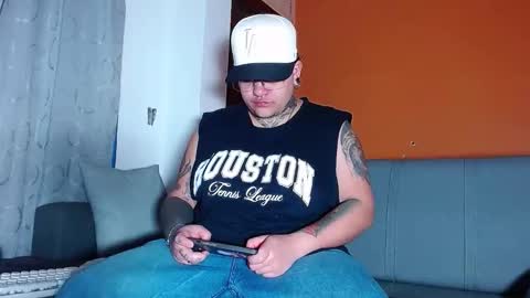 Charlee He online show from March 2, 10:22 am