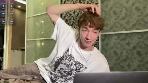 Alice     online show from August 8, 6:32 pm