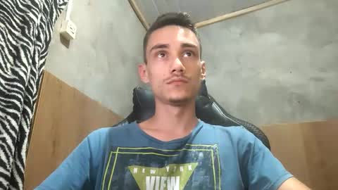 Snapshot of tecnicogatu chatting on November 17, 4:51 am tecnicogatu online show from November 17, 4:51 am