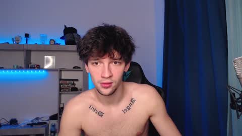 Snapshot of teddy_mode chatting on December 14, 1:50 am Teddy online show from December 14, 1:50 am