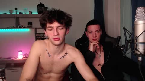 Snapshot of teddy_mode chatting on December 16, 12:48 am Teddy online show from December 16, 12:48 am