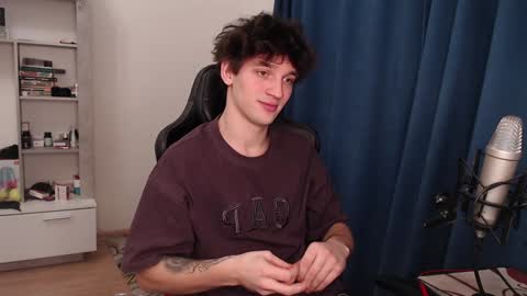 Snapshot of teddy_mode chatting on December 28, 7:11 pm Teddy online show from December 28, 7:11 pm