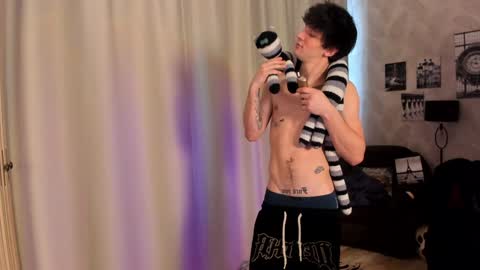 Snapshot of teddy_mode chatting on January 11, 11:45 am Teddy online show from January 11, 11:45 am