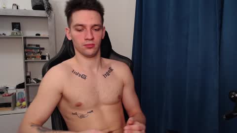 Snapshot of teddy_mode chatting on January 31, 4:59 pm Teddy online show from January 31, 4:59 pm