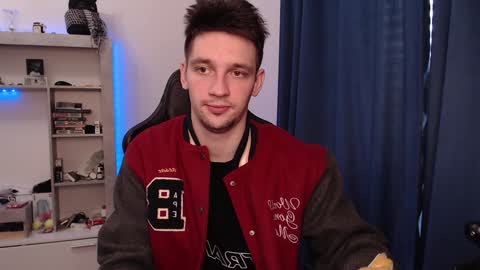 Snapshot of teddy_mode chatting on February 6, 10:15 am Teddy online show from February 6, 10:15 am