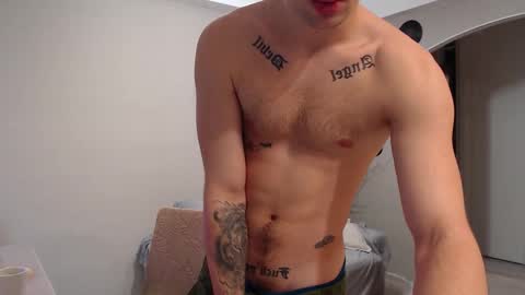 Snapshot of teddy_mode chatting on October 28, 8:40 am Teddy online show from October 28, 8:40 am