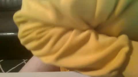 Snapshot of teddybear5555402414 chatting on December 29, 2:27 am teddybear5555402414 online show from December 29, 2:27 am