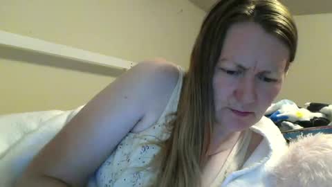 Snapshot of teddymilf chatting on July 15, 10:59 pm SweetStephanie online show from July 15, 10:59 pm