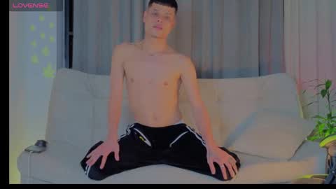 teeenagefeverr online show from October 22, 12:44 am