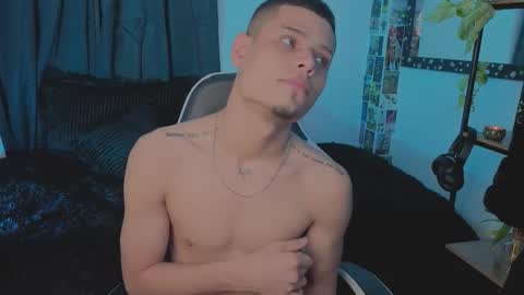 teeenagefeverr online show from November 13, 2:49 pm