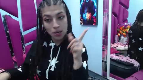 Snapshot of teeennaugthy18 chatting on December 29, 3:00 am Tayloor online show from December 29, 3:00 am