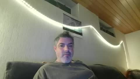 Peter online show from January 17, 6:33 pm