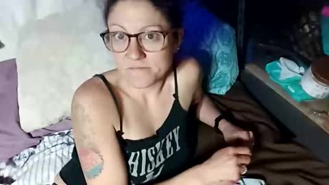 Snapshot of teelciara191 chatting on March 13, 12:56 pm Xyainou online show from March 13, 12:56 pm