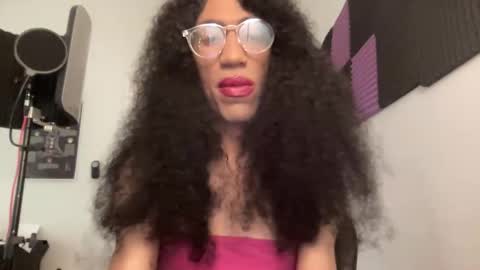 Snapshot of tehanibentley chatting on November 14, 10:51 pm Tehani Bentley online show from November 14, 10:51 pm