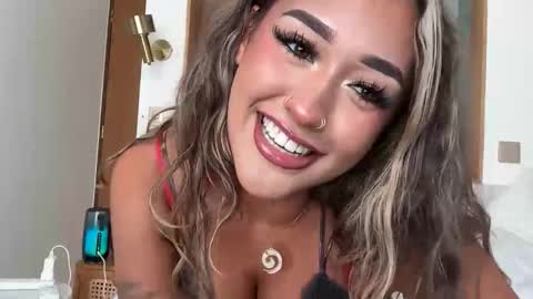 Telea Evans online show from January 14, 5:02 am