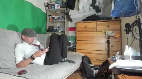 Virg Lszl online show from October 8, 6:38 pm