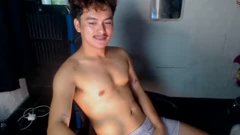 tempting_jon online show from April 9, 2:33 am