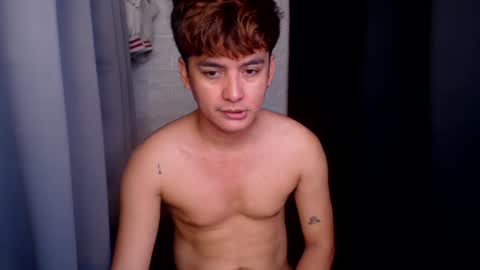 Snapshot of tempting_jon chatting on July 13, 7:44 am tempting_jon online show from July 13, 7:44 am