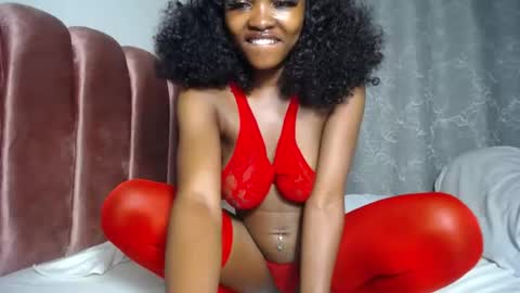 Snapshot of tempting_tiah chatting on July 15, 3:45 am tiah online show from July 15, 3:45 am