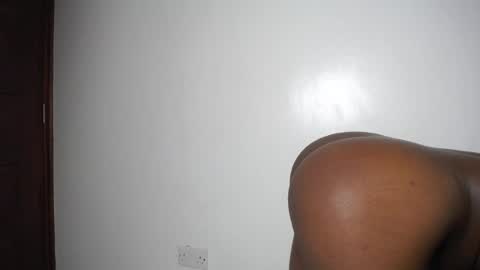 Snapshot of tempting_tiah chatting on July 16, 1:50 pm tiah online show from July 16, 1:50 pm