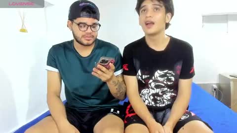 temptingroyals online show from May 15, 2:51 am