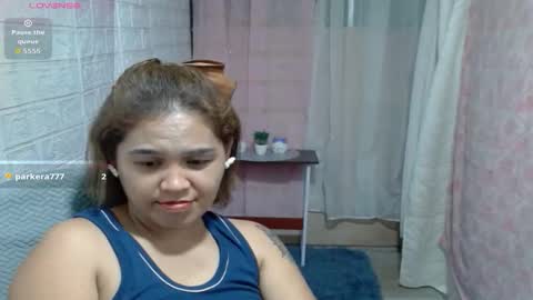 Snapshot of temptingshadow chatting on October 5, 5:28 am shadow online show from October 5, 5:28 am