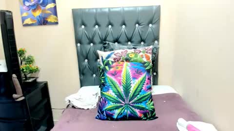 temptressqeen online show from January 6, 5:22 am