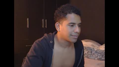 Snapshot of tendajih_black chatting on October 7, 11:57 pm Tendajih Black online show from October 7, 11:57 pm