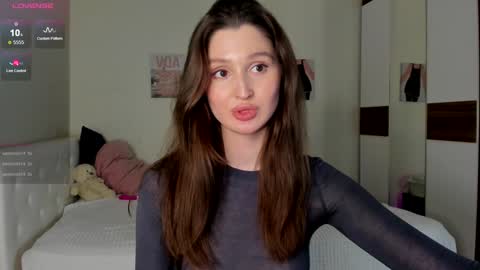 Snapshot of tender_babyy chatting on December 14, 5:25 pm Sexy girl Li online show from December 14, 5:25 pm