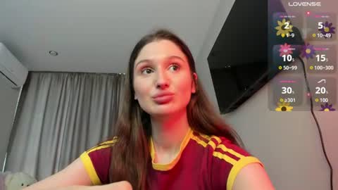 Snapshot of tender_babyyy chatting on July 7, 11:25 am Amina online show from July 7, 11:25 am