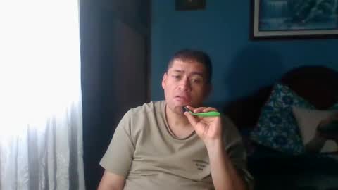 Snapshot of tender_eldelatienda chatting on May 1, 10:25 pm Fabio Canavaro online show from May 1, 10:25 pm